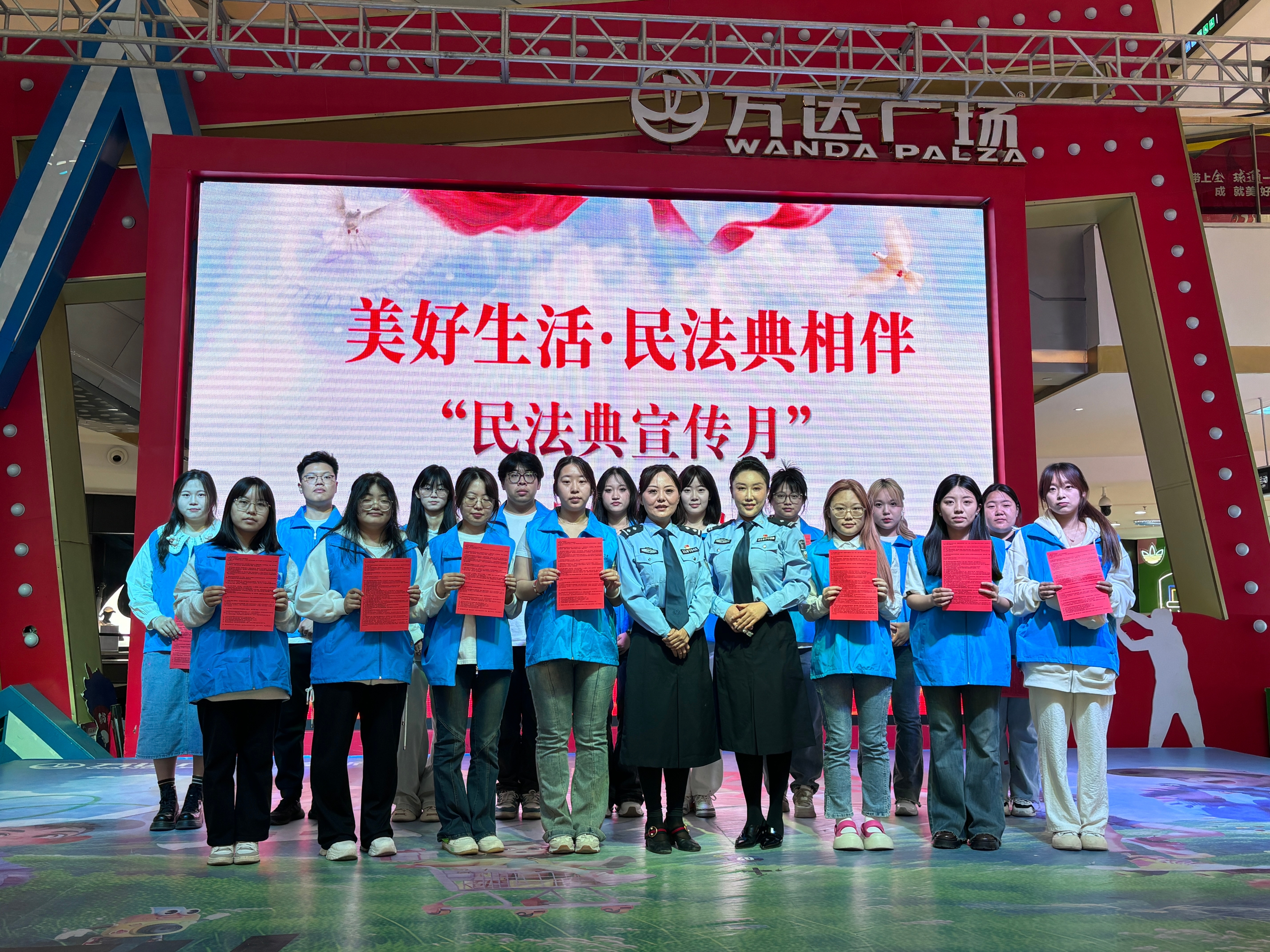 93a5a2aa8feb44ffe7257f0c5db66bc.jpg